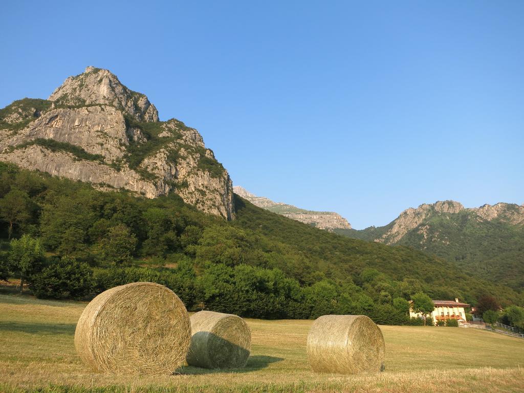 Agriturismo Deviscio Леко Екстериор снимка