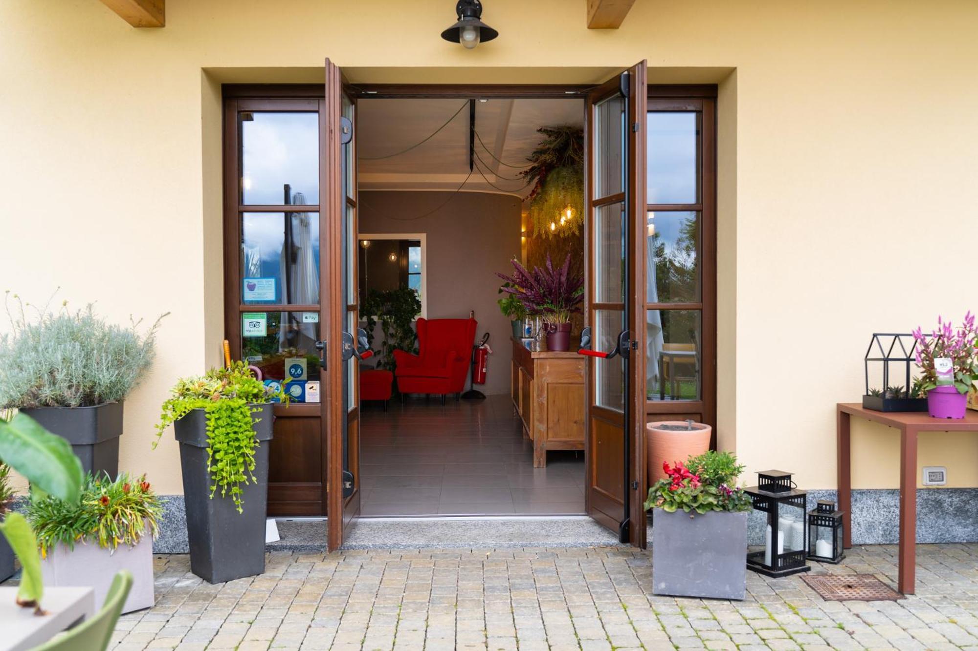 Agriturismo Deviscio Леко Екстериор снимка