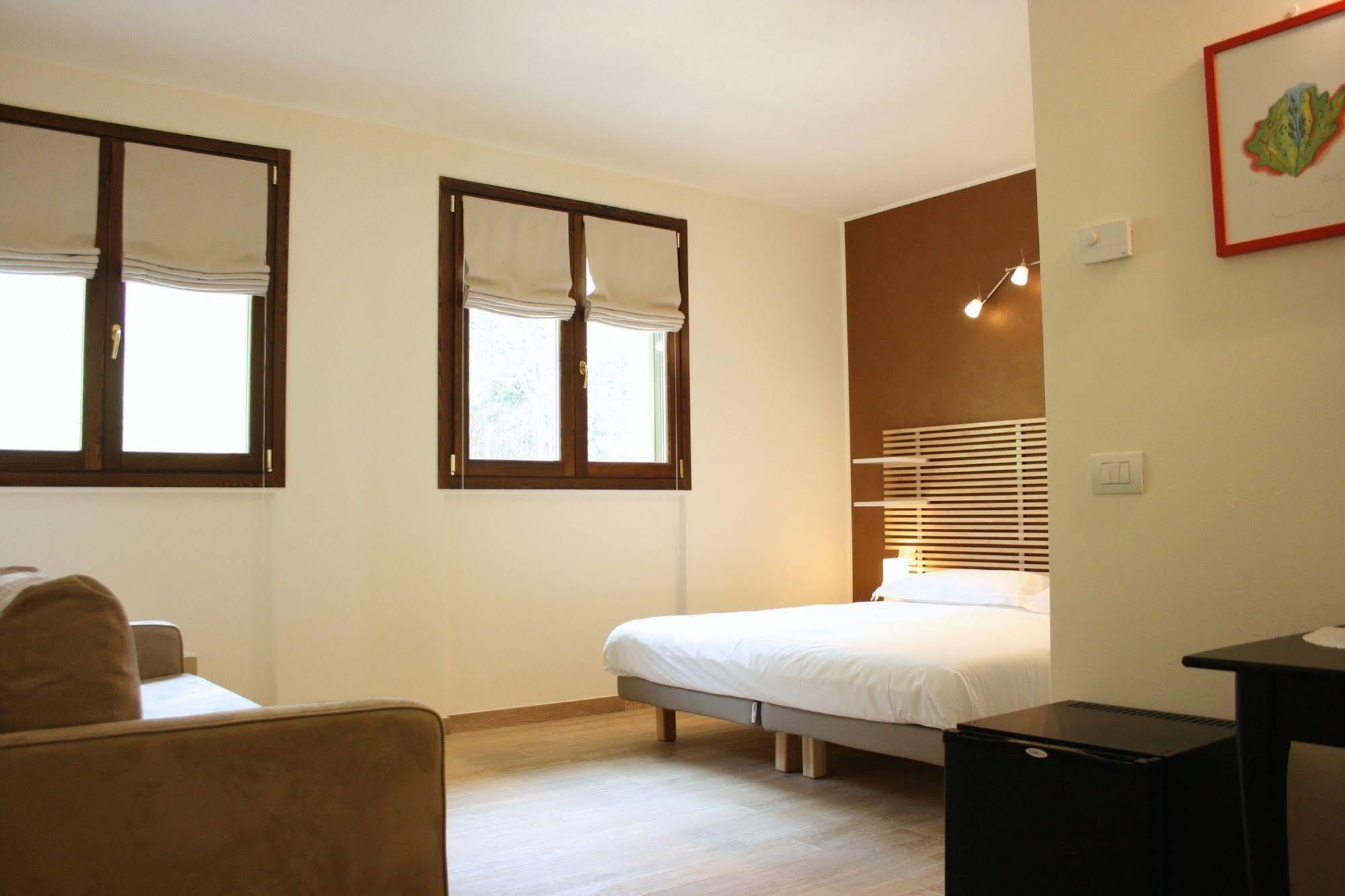 Agriturismo Deviscio Леко Екстериор снимка
