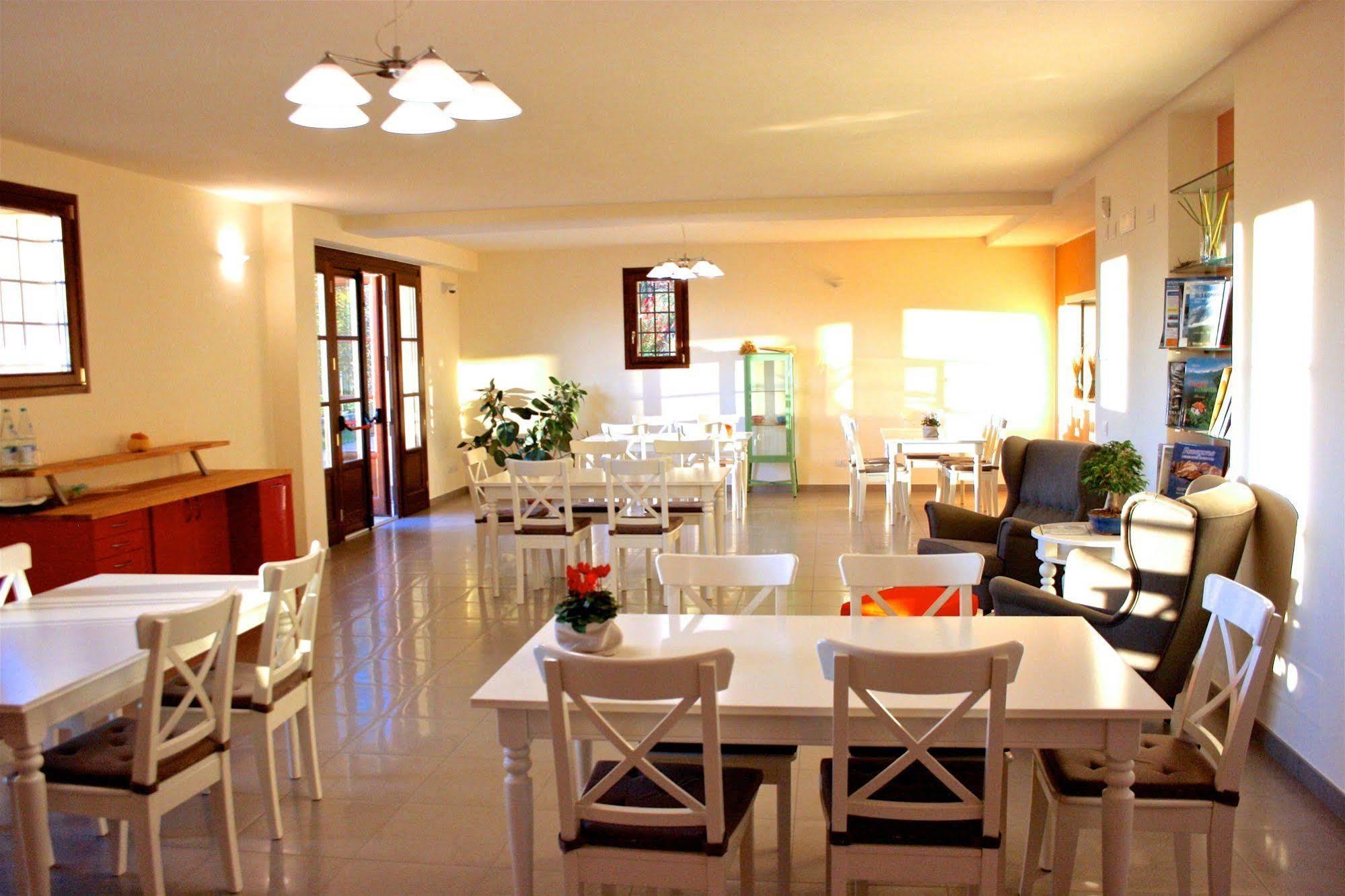 Agriturismo Deviscio Леко Екстериор снимка